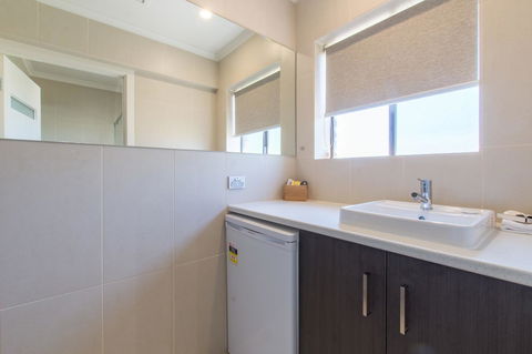 Mick O\'Sheas - Accommodation Bookings 26