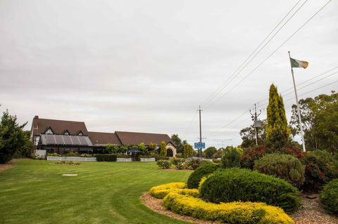 Mick O\'Sheas - Accommodation Bookings 35
