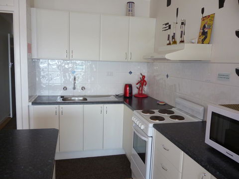 Seascape - Accommodation Bookings 11