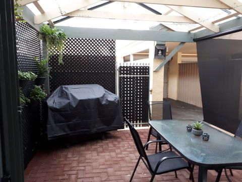 Townhouse On The Marina - Accommodation Bookings 5