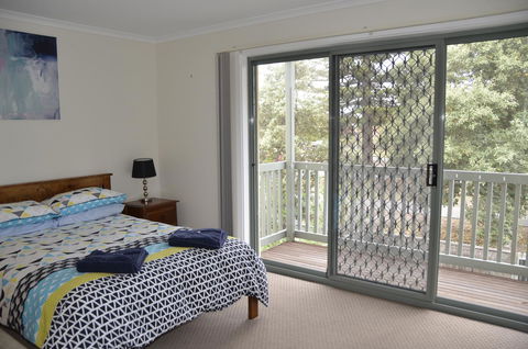 Townhouse On The Marina - Accommodation Bookings 15