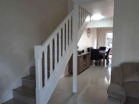 Townhouse On The Marina - Accommodation Bookings 3