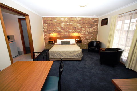 Clare Central - Accommodation Bookings 17
