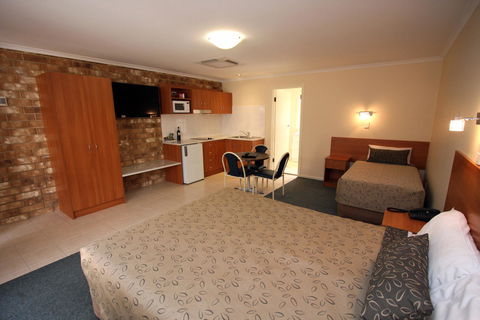 Clare Central - Accommodation Bookings 19