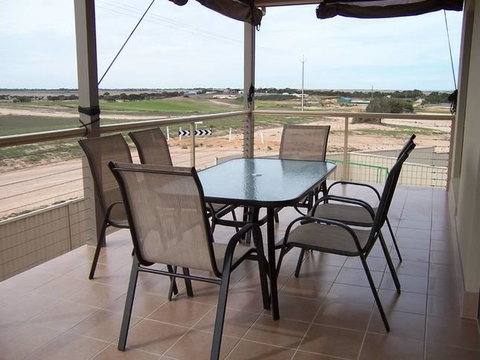 Relax On Par - Accommodation Bookings 11