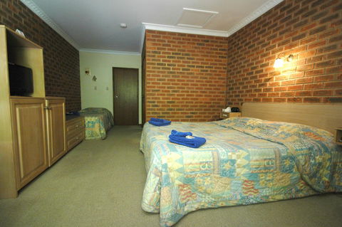 Burra Motor Inn - Accommodation Bookings 41