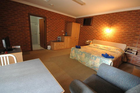 Burra Motor Inn - Accommodation Bookings 44