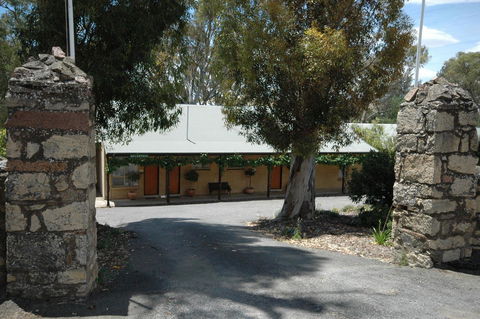 Burra Motor Inn - Accommodation Bookings 13