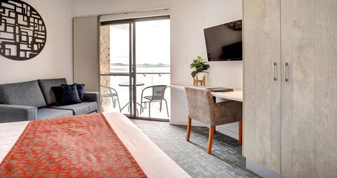 Limani Motel - Accommodation Bookings 24