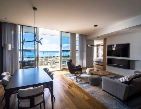Penthouse On The Promenade - Accommodation Bookings 0