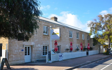 Caledonian Inn - Accommodation Bookings 28