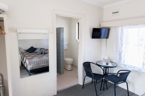 Blue Lake Motel - Accommodation Bookings 6