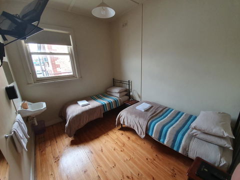 Pier Hotel Port Lincoln - Accommodation Bookings 25