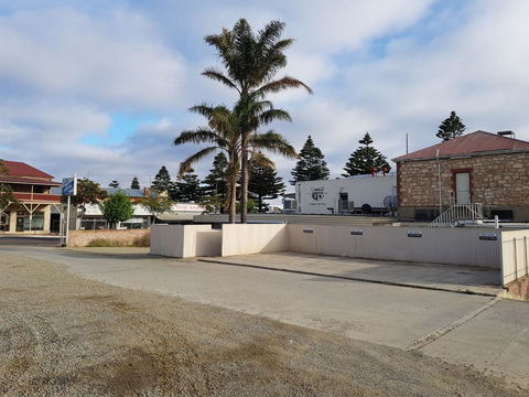 Pier Hotel Port Lincoln - Accommodation Bookings 32