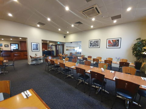 Pier Hotel Port Lincoln - Accommodation Bookings 9