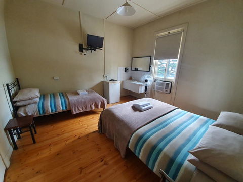 Pier Hotel Port Lincoln - Accommodation Bookings 22