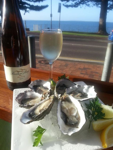 Pier Hotel Port Lincoln - Accommodation Bookings 7
