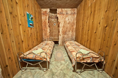 Radeka Downunder Underground Motel - Accommodation Bookings 6