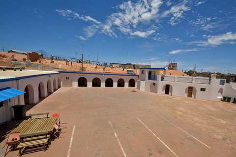 Radeka Downunder Underground Motel - Accommodation Bookings 11