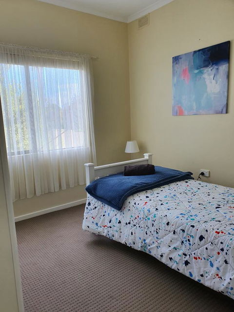 Super Central Location - Accommodation Bookings 9