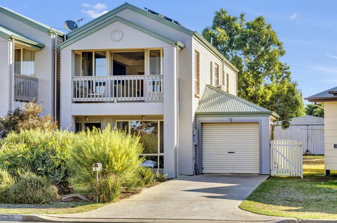 The Lighthouse - Port Willunga - C21 SouthCoast Holidays - Accommodation Bookings 0