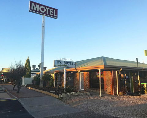 Lake Albert Motel - Accommodation Bookings 12