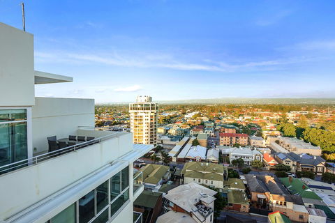 Glenelg Skyline Penthouse - Accommodation Bookings 17
