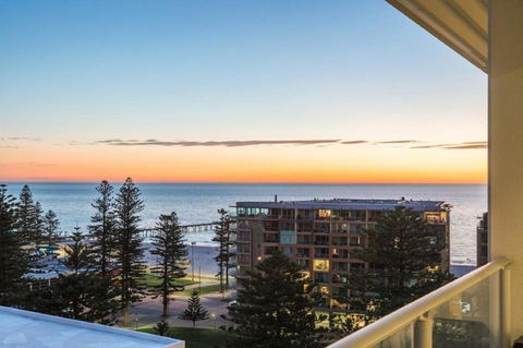 Glenelg Skyline Penthouse - Accommodation Bookings 3