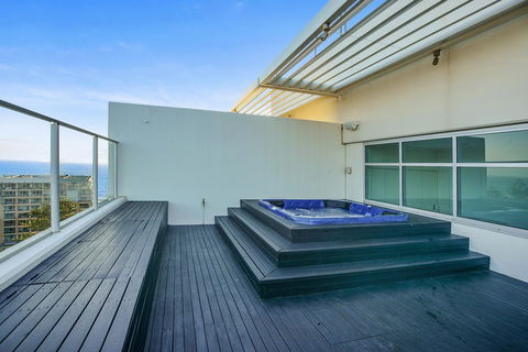 Glenelg Skyline Penthouse - Accommodation Bookings 16