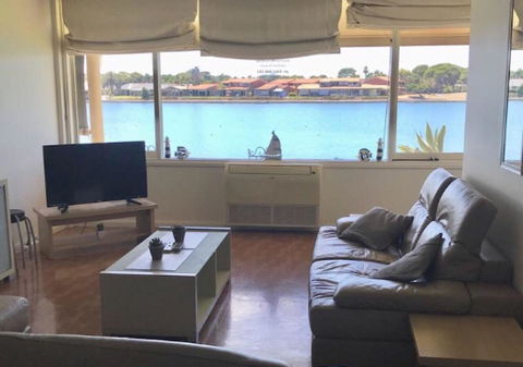 Lakeside - Accommodation Bookings 0