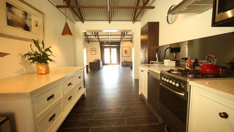 Irongate Studio B&B - Accommodation Bookings 18