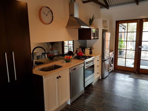 Irongate Studio B&B - Accommodation Bookings 5