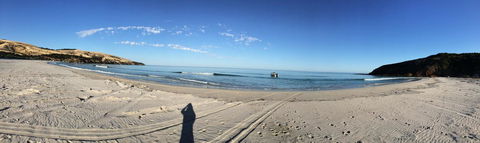 Middle River Beach House - East & West House - Accommodation Bookings 18