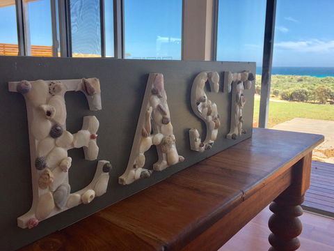 Middle River Beach House - East & West House - Accommodation Bookings 19