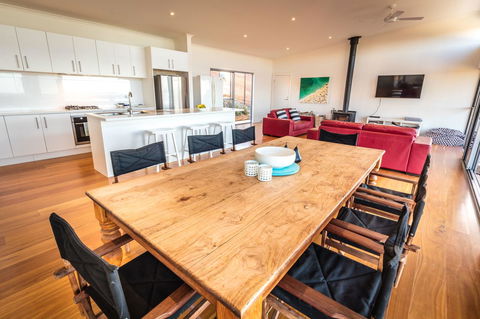 Middle River Beach House - East & West House - Accommodation Bookings 3