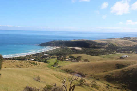 Middle River Beach House - East & West House - Accommodation Bookings 24