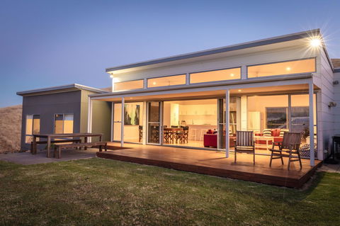 Middle River Beach House - East & West House - Accommodation Bookings 0