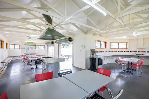 Blue Lake Holiday Park - Accommodation Bookings 10