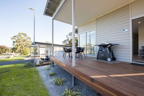 Blue Lake Holiday Park - Accommodation Bookings 16