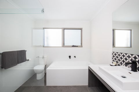 Blue Lake Holiday Park - Accommodation Bookings 26