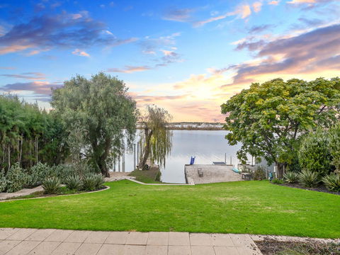 Muse On The Murray - Accommodation Bookings 12