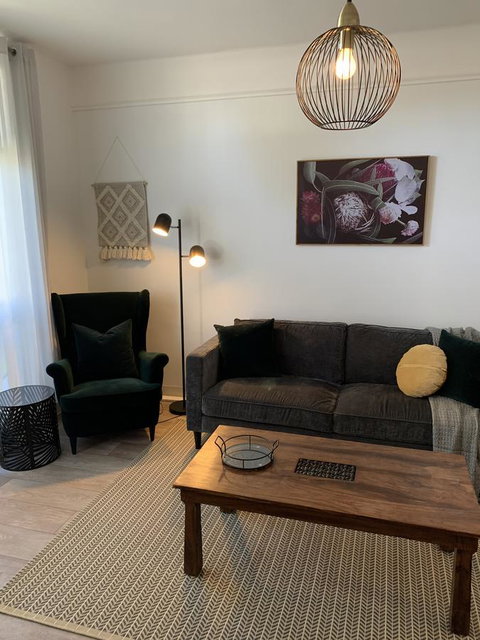 Sunshine Four - Accommodation Bookings 9