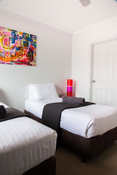 Mariners Cay Apartment - Accommodation Bookings 13