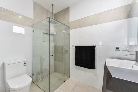 KENNEDY EXECUTIVE TOWNHOUSE - Accommodation Bookings 7