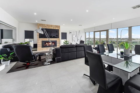 KENNEDY EXECUTIVE TOWNHOUSE - Accommodation Bookings 19