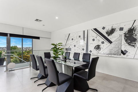 KENNEDY EXECUTIVE TOWNHOUSE - Accommodation Bookings 10
