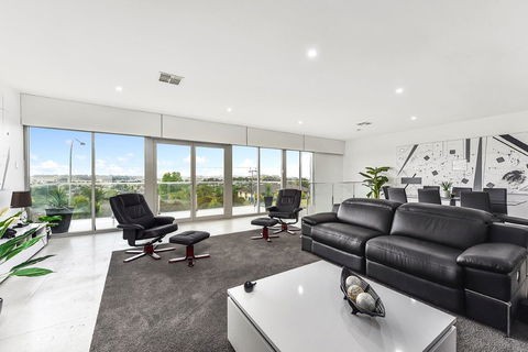 KENNEDY EXECUTIVE TOWNHOUSE - Accommodation Bookings 13