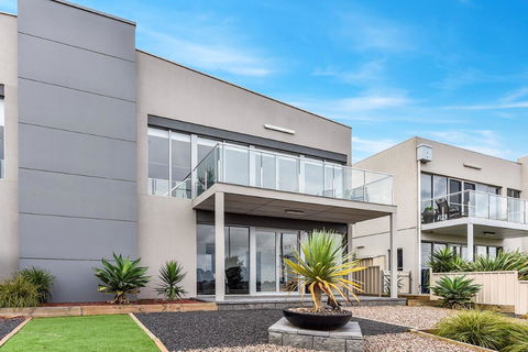 KENNEDY EXECUTIVE TOWNHOUSE - Accommodation Bookings 17