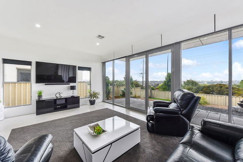 KENNEDY EXECUTIVE TOWNHOUSE - Accommodation Bookings 18