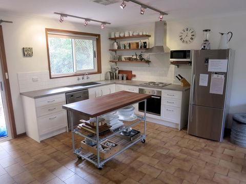 A2@Port Willy - Accommodation Bookings 8